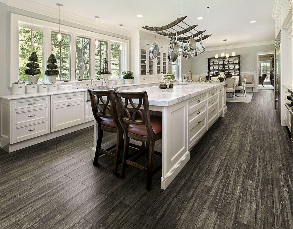 Kitchen floor with large format tiles